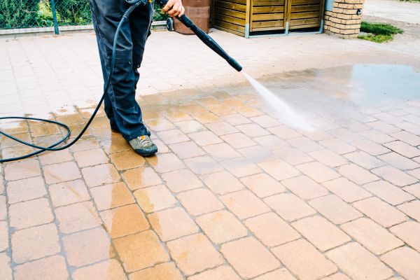 Pavement Staining in Redmond